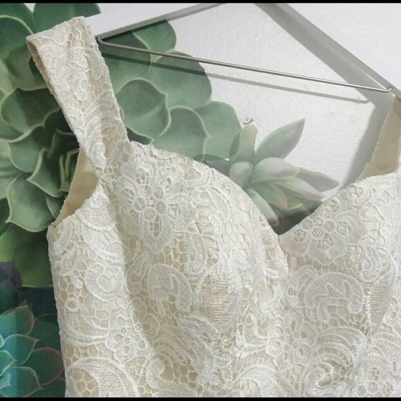 White lace dress over Ivory - Picture 4 of 5